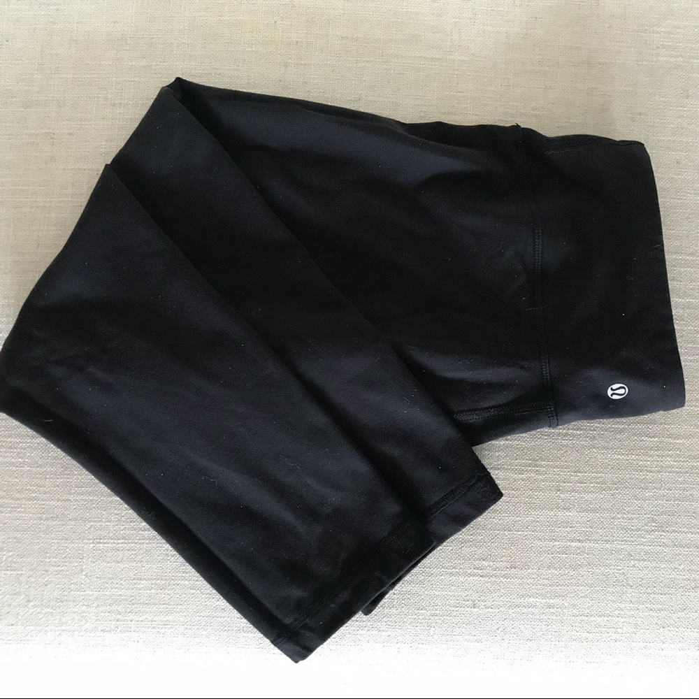 Black lulu lemon cropped legging